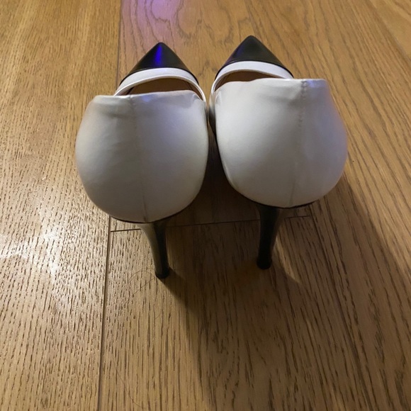 Prada Bi-Color Cap-Toe Platform Pump White/Black - Picture 3 of 8